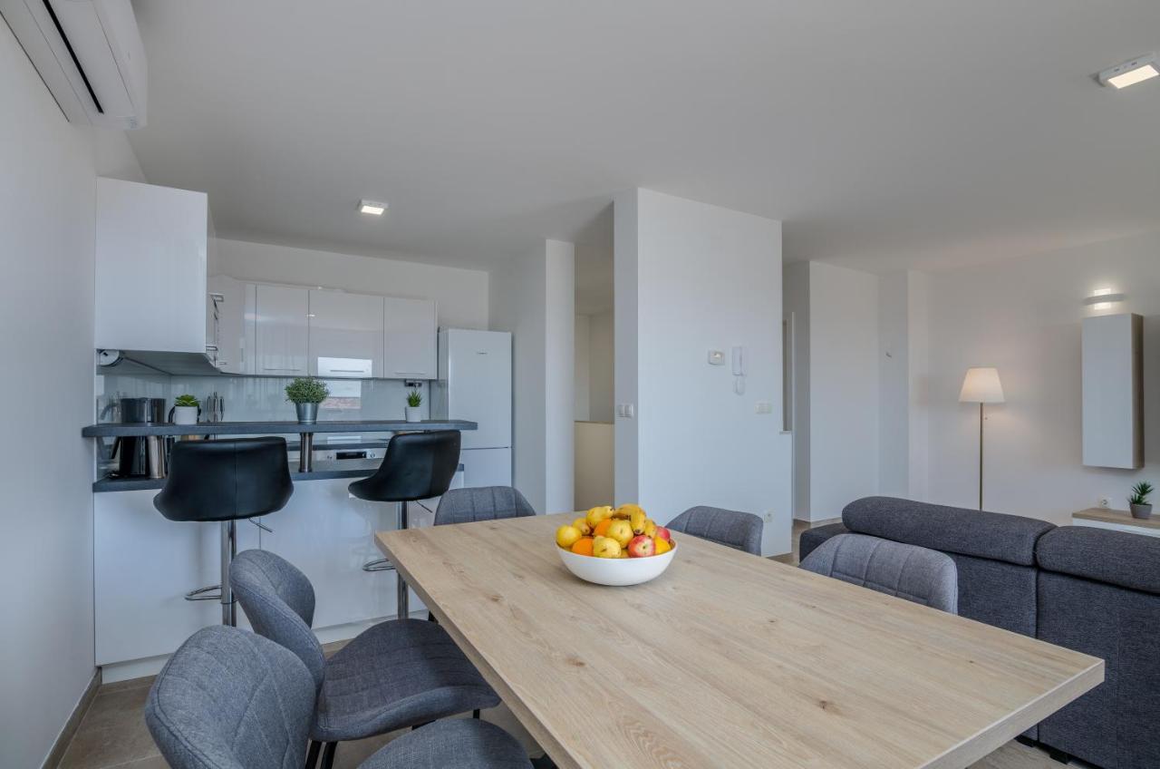 Appartment Divine Krk Town Buitenkant foto